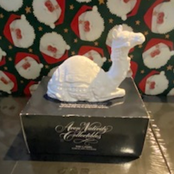 Vintage Avon Nativity Collectibles Porcelain Set (1981–1989) — Original Boxes - Picture 14 of 16